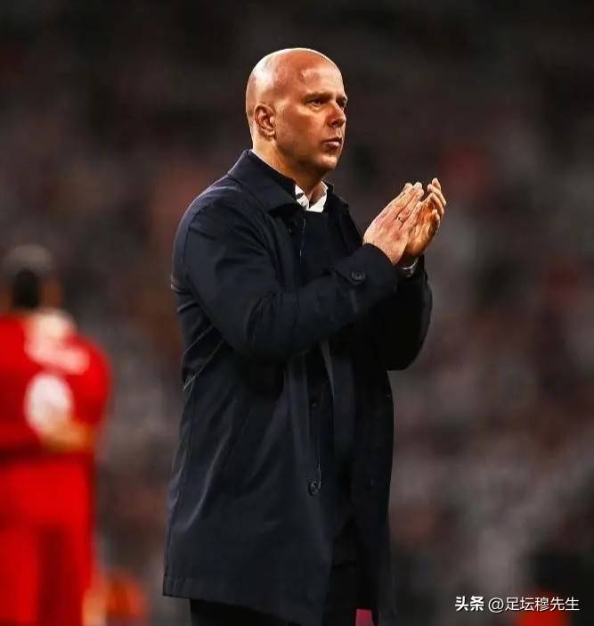 包含欧洲足坛争霸：豪门球队强强对话，激烈角逐的词条
