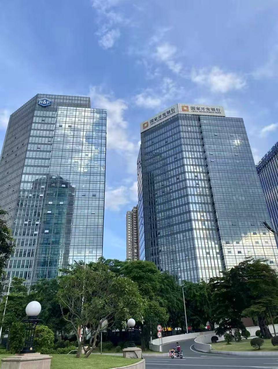 云开体育官方网站-广州富力稳扎稳打，逐步提升实力追逐胜利的简单介绍